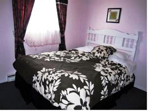 Super 8 By Wyndham Penticton Motel ภายนอก รูปภาพ